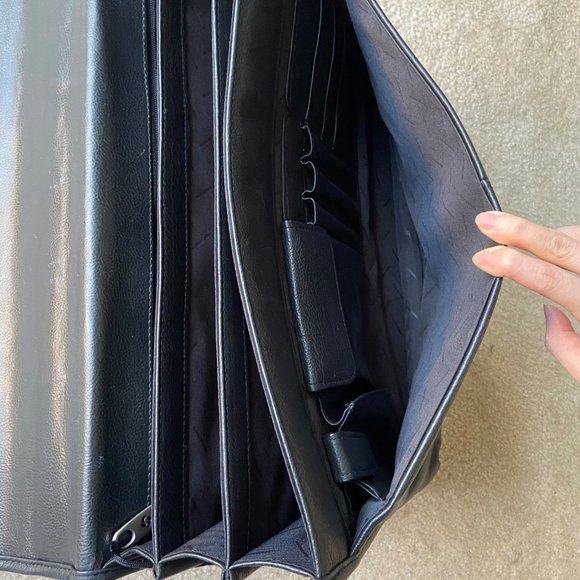 Samsonite Leather Flapover Briefcase - Picture 2 of 5